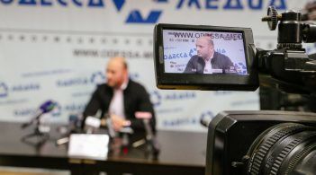 Будівельний скандал в Одесі: Невзоров, якого пов’язують із замахом на активіста Михайлика, вимагає в інвесторів гроші за житло, яке не можуть здати 12 років