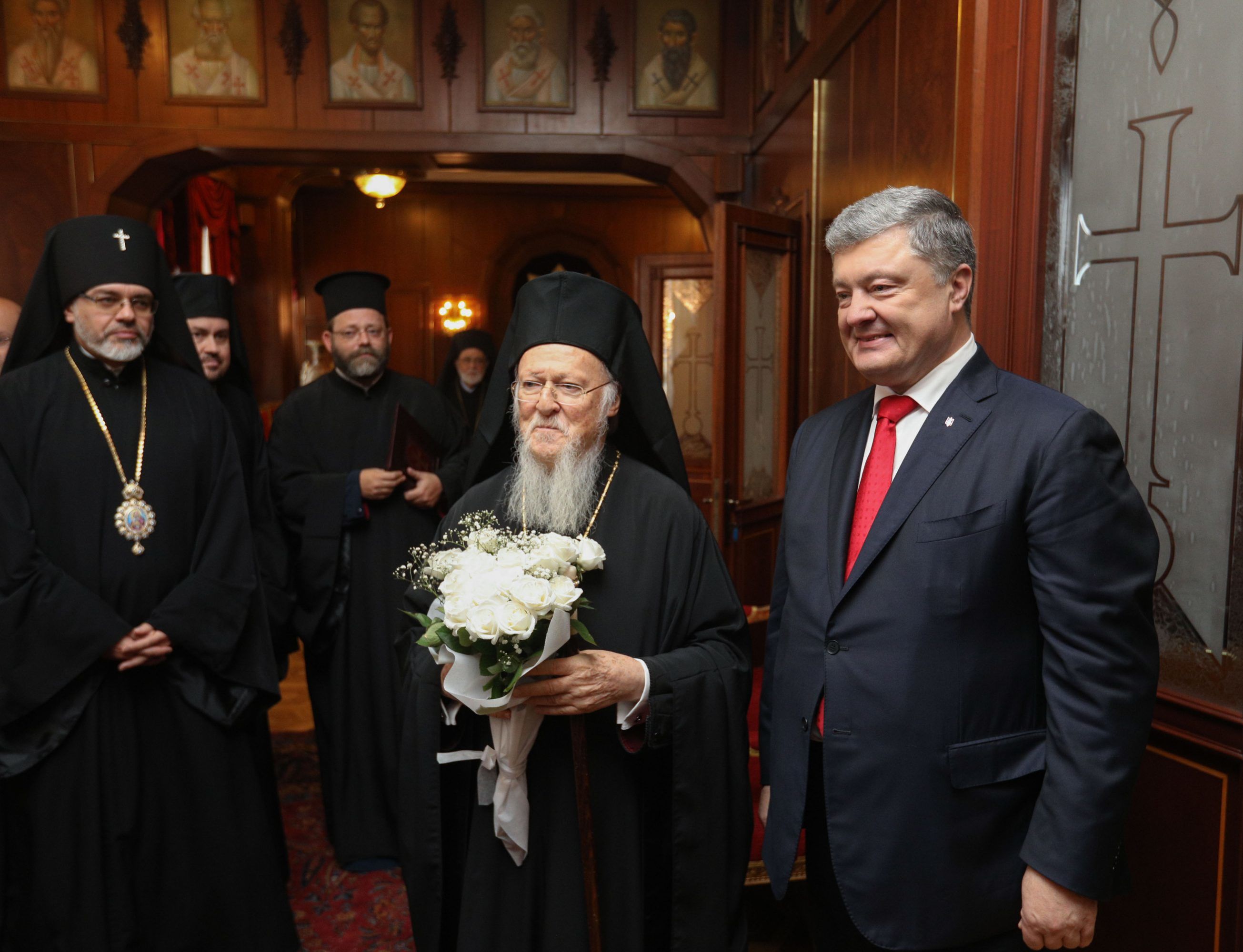 Порошенко з Варфоломієм підписали угоду про співпрацю у створенні церкви