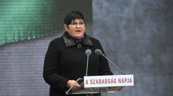 Співлідерку угорців Закарпаття допитала СБУ за промову про "фашистів" в Україні