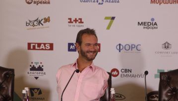 Українці готові платити за казки: чому Нік Вуйчич зібрав повну залу в Одесі