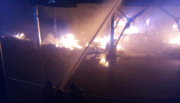 Near Odesa burns oil-processing plant, the fire spreads quickly