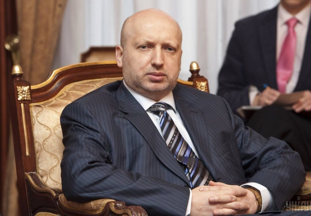 Турчинов: Україна знову пошле військові кораблі через Керченську протоку