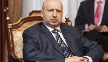 Турчинов: Україна знову пошле військові кораблі через Керченську протоку