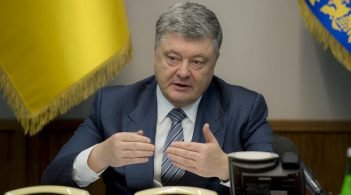 РФ має небезпечну кількість кораблів у Чорному морі, що загрожує НАТО – Порошенко