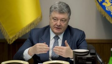 РФ має небезпечну кількість кораблів у Чорному морі, що загрожує НАТО – Порошенко