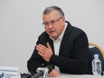 "Схвильована громадянська позиція": як Анатолій Гриценко об’єднався з Віктором Чумаком