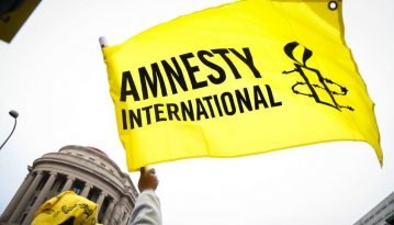 Українська влада забуває про обіцянки покарати винних у нападі на активістів – доповідь Amnesty International