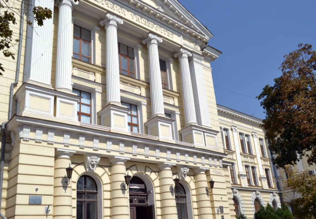 Одеський медуніверситет захопили і знищують документи – МОЗ