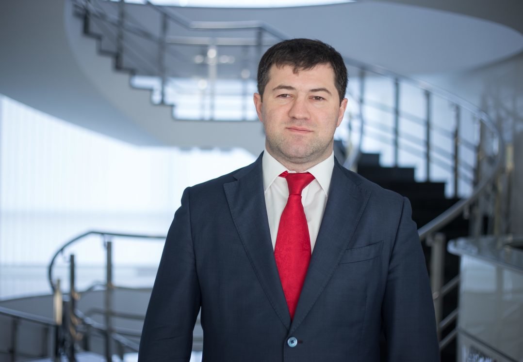 Суд поновив Насірова на посаді голови ДФС