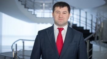 Суд поновив Насірова на посаді голови ДФС