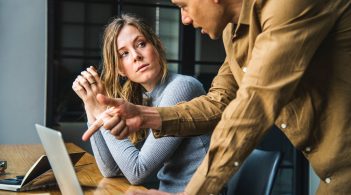 Хто захистить «білу ворону» від цькування на роботі?