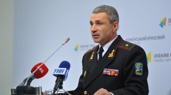 Командувач ВМС України заявив про готовність обміняти себе на 24 моряків