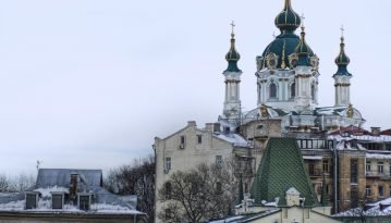 В Андріївській церкві відбулося перше служіння українських вірян із Константинопольським патріархатом | Громадське