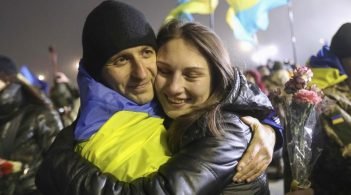 Hug Day: добірка головних обіймів незалежної України