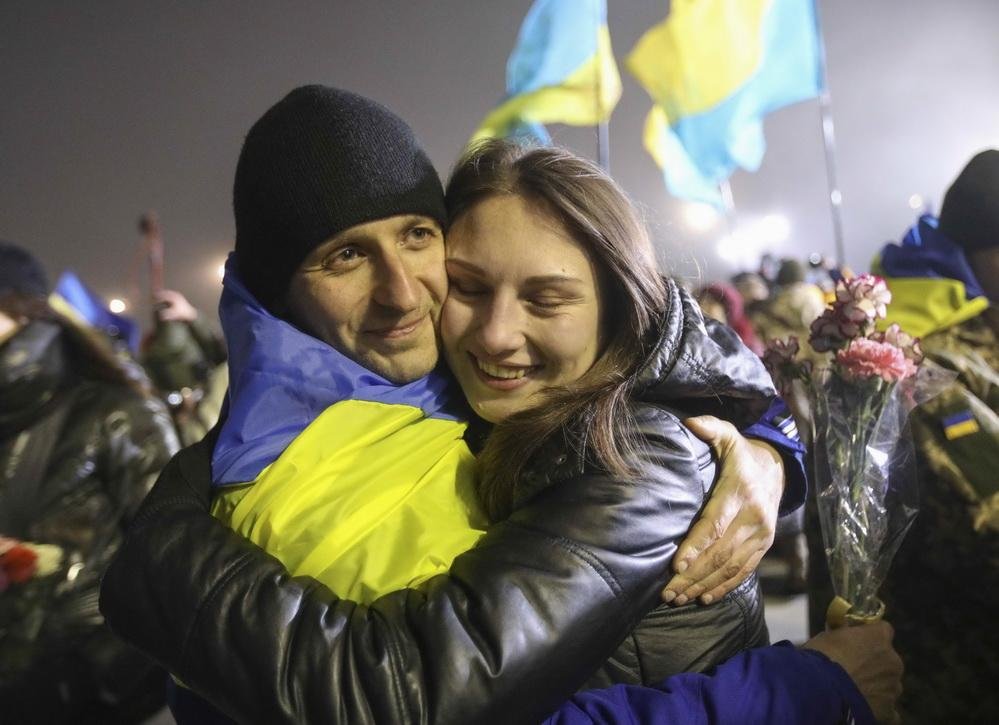Hug Day: добірка головних обіймів незалежної України