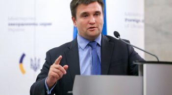 МЗС не реєструватиме на президентських виборах спостерігачів із Росії