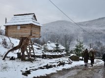 Лумшори: СПА по-українськи, або Оздоровчі купання взимку