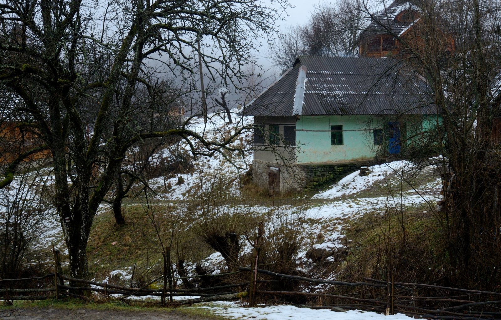 Лумшори: СПА по-українськи, або Оздоровчі купання взимку