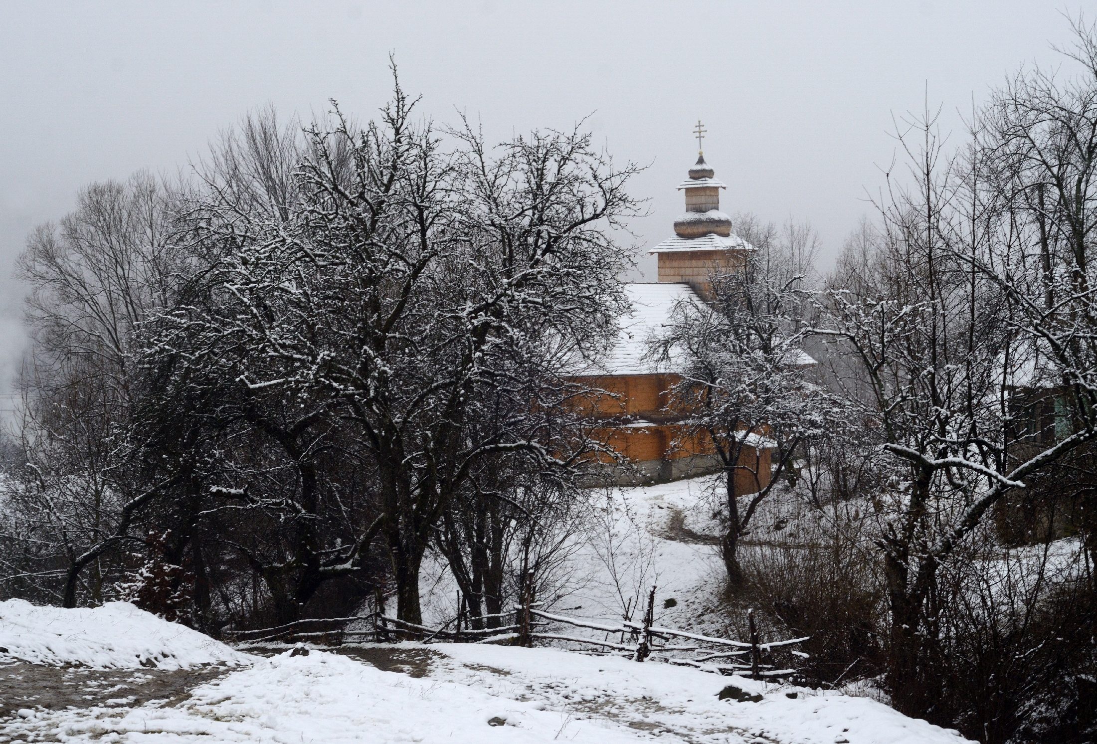 Лумшори: СПА по-українськи, або Оздоровчі купання взимку