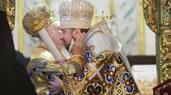Це – про незалежність: свято отримання Томосу в українському фейсбуці