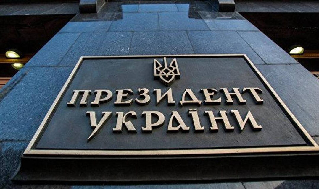 Президентська пришвидшує ходу. Від яскравого шоу до загрози громадянського конфлікту