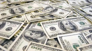 Україні необхідно за рік виплатити 14 млрд доларів держборгу