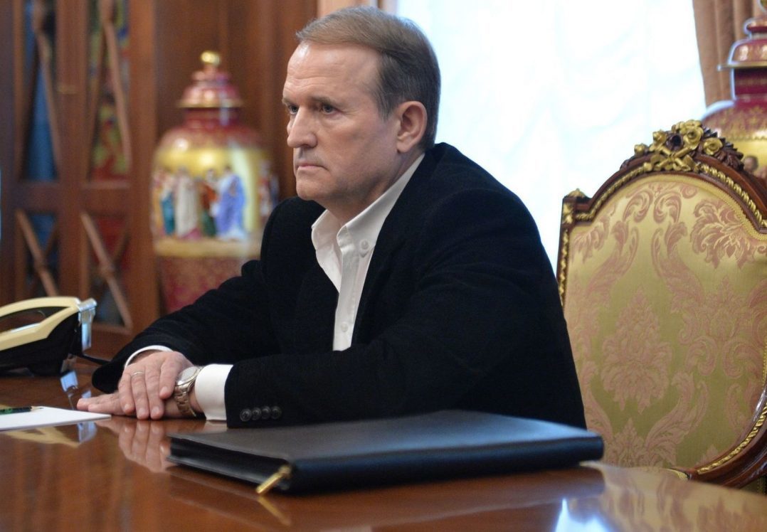 Медведчук та "Опозиційний блок" хочуть закріпити у Конституції автономний статус Донбасу