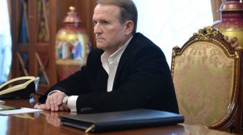 Медведчук та "Опозиційний блок" хочуть закріпити у Конституції автономний статус Донбасу