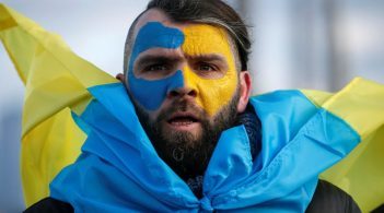 Кожен третій українець готовий взяти участь у виборчій кампанії – опитування