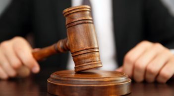 Суд відкрив провадження за позовом Тимошенко до Порошенка