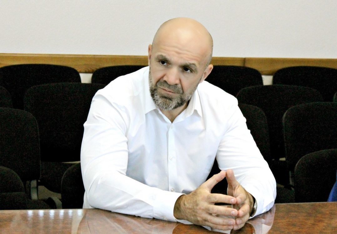 Справа Гандзюк: Мангер, якого випустили з СІЗО під заставу, вийшов на роботу в Херсонській облраді