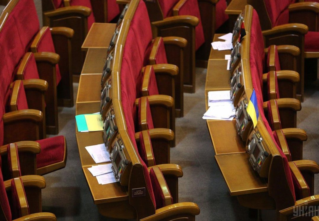 Рада взялася за закон, який змусить знати українську мову