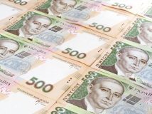 Пенсіонерам перед виборами одноразово виплатять 2410 грн