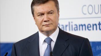 Адвокат Януковича оскаржив вирок Януковичу у справі про державну зраду