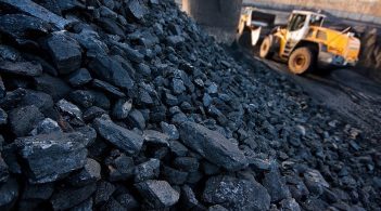 Білорусь за рік продала в Україну в 800 разів більше вугілля попри те, що його там не видобувають