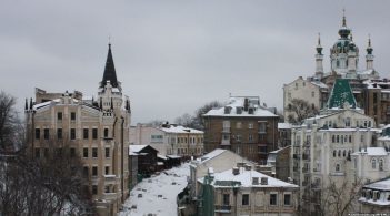 Андріївський пустир: як найвідоміший узвіз Києва застряг у політичних скандалах