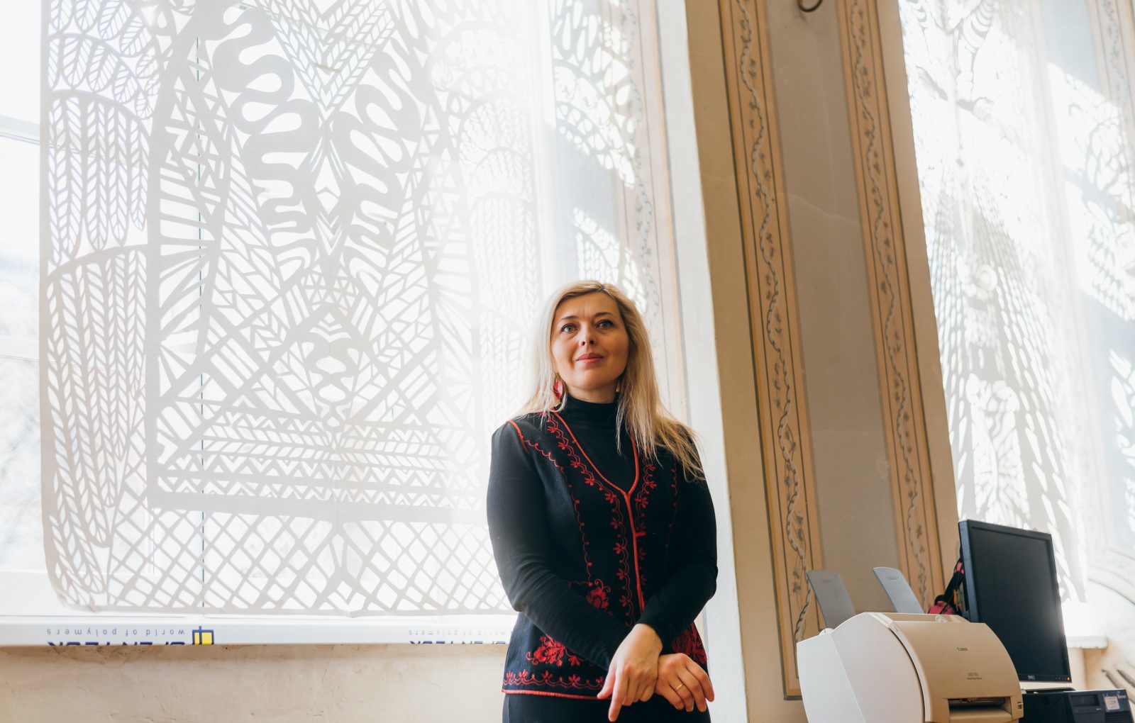 Мисткиня витинання Дарія Альошкіна: «Я сучасний митець, який має міцний традиційний фундамент, я роблю місток між традицією і сучасністю»