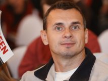 Хто такий Олег Сенцов?