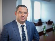 З Продана зняли електронний браслет та дозволили виїзд за кордон