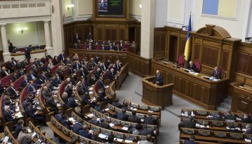 Українці готові провести в Раду найбільше депутатів від "Слуги народу"