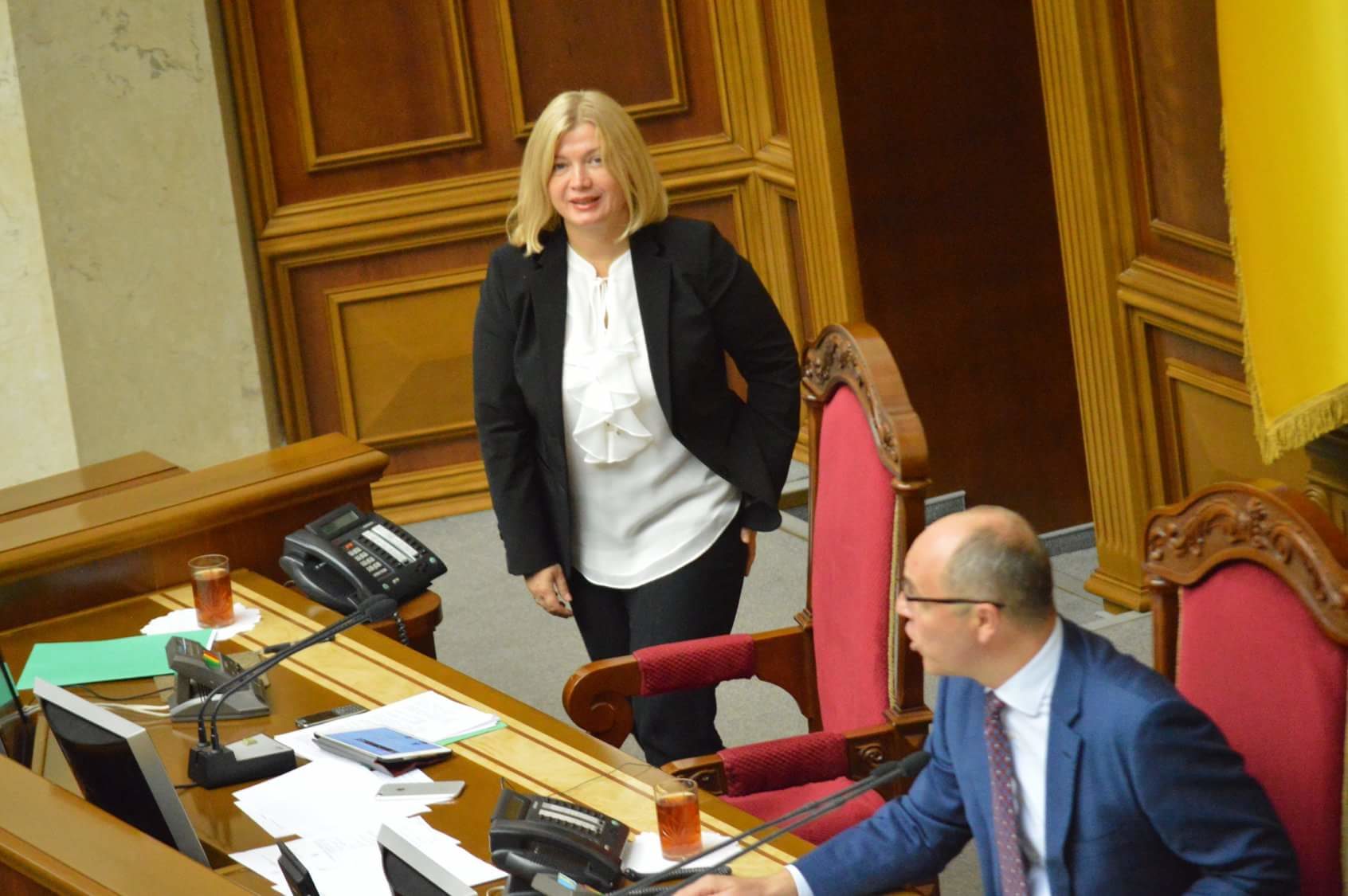 Ірина Геращенко: "Політикам треба менше сидіти в соцмережах і більше читати книжок".