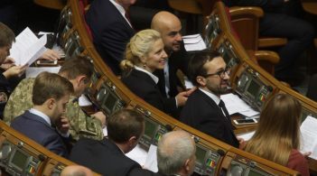 Депутати Заліщук, Лещенко та Найєм подали заяви про вихід із фракції БПП