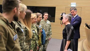В Брюсселі показали документальну стрічку «Невидимий батальйон» про українських жінок на війні