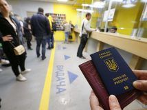 Ukrainian foreign passports have issued more than 140 thousand Crimeans