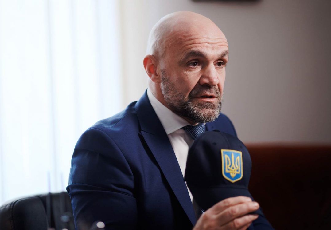 Із Мангера зняли електронний браслет і повернули закордонний паспорт – адвокат