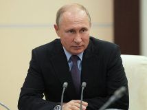В річницю анексії Путін приїхав до Криму