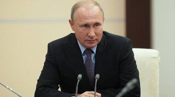 В річницю анексії Путін приїхав до Криму