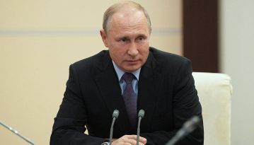 В річницю анексії Путін приїхав до Криму