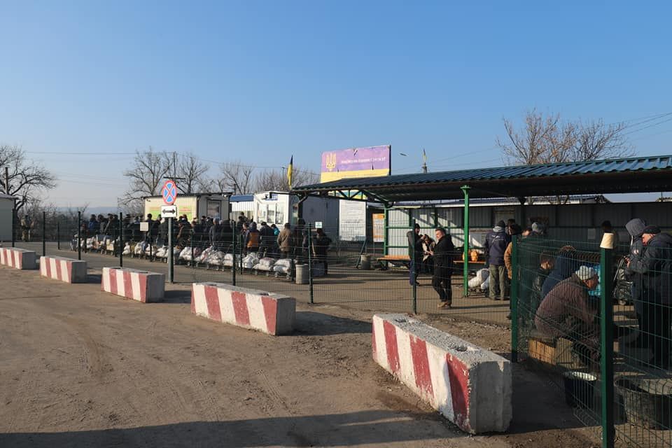 Більше 5 тис. осіб перетнули лінію розмежування з окупованим Донбасом задля участі у виборах