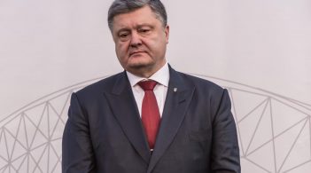 У Порошенка хочуть аналізу волосся Зеленського: наркотики зберігаються 90 днів